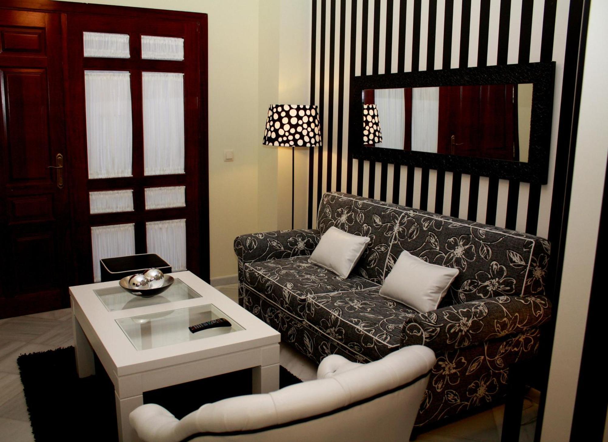 Singular Pilatos Apartment เซบีญา ภายนอก รูปภาพ